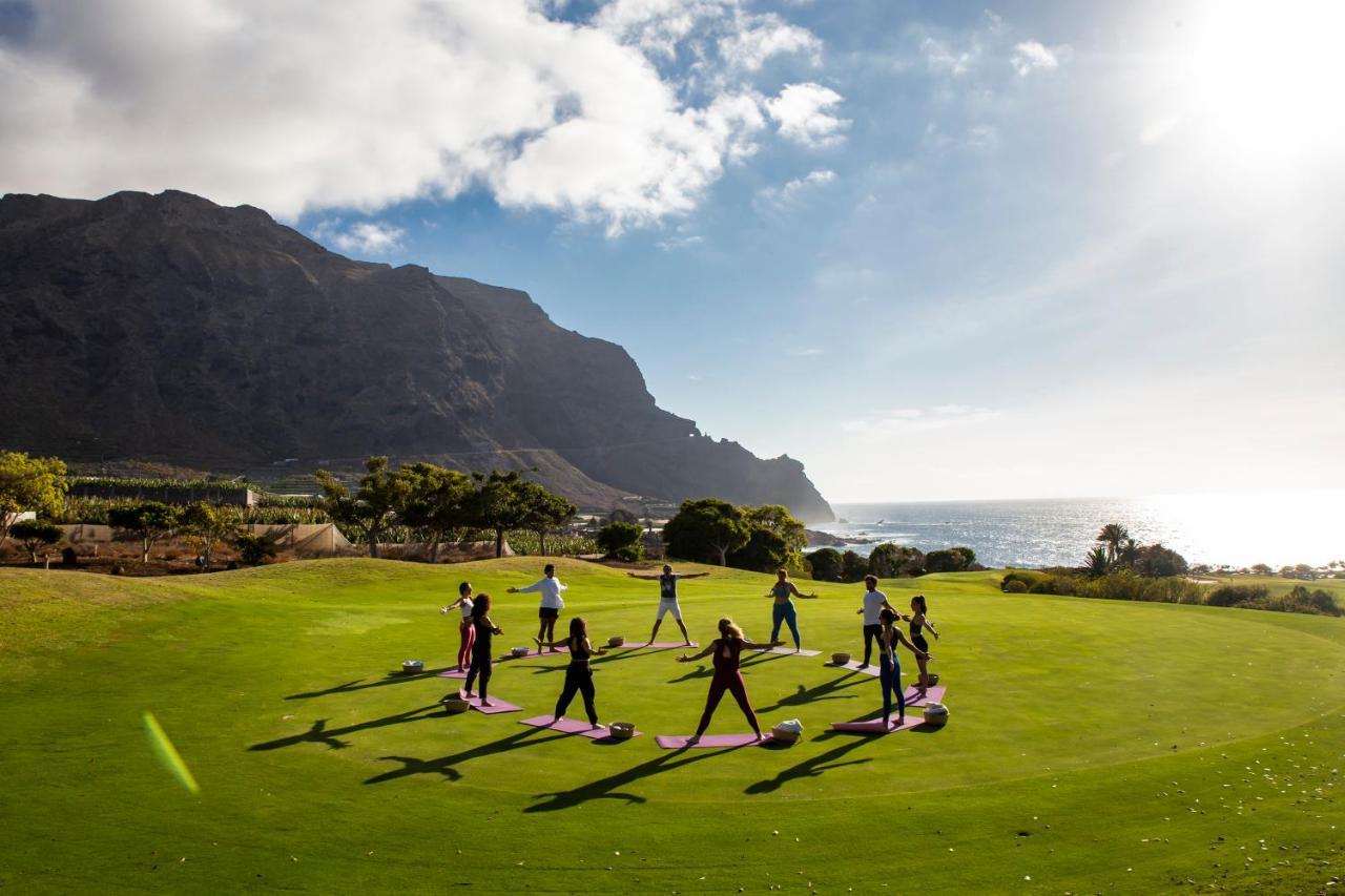 Hacienda del Conde member of Meliá Collection - Adults Only Buenavista Del Norte Exterior foto A yoga class at the Four Seasons Resort Maui