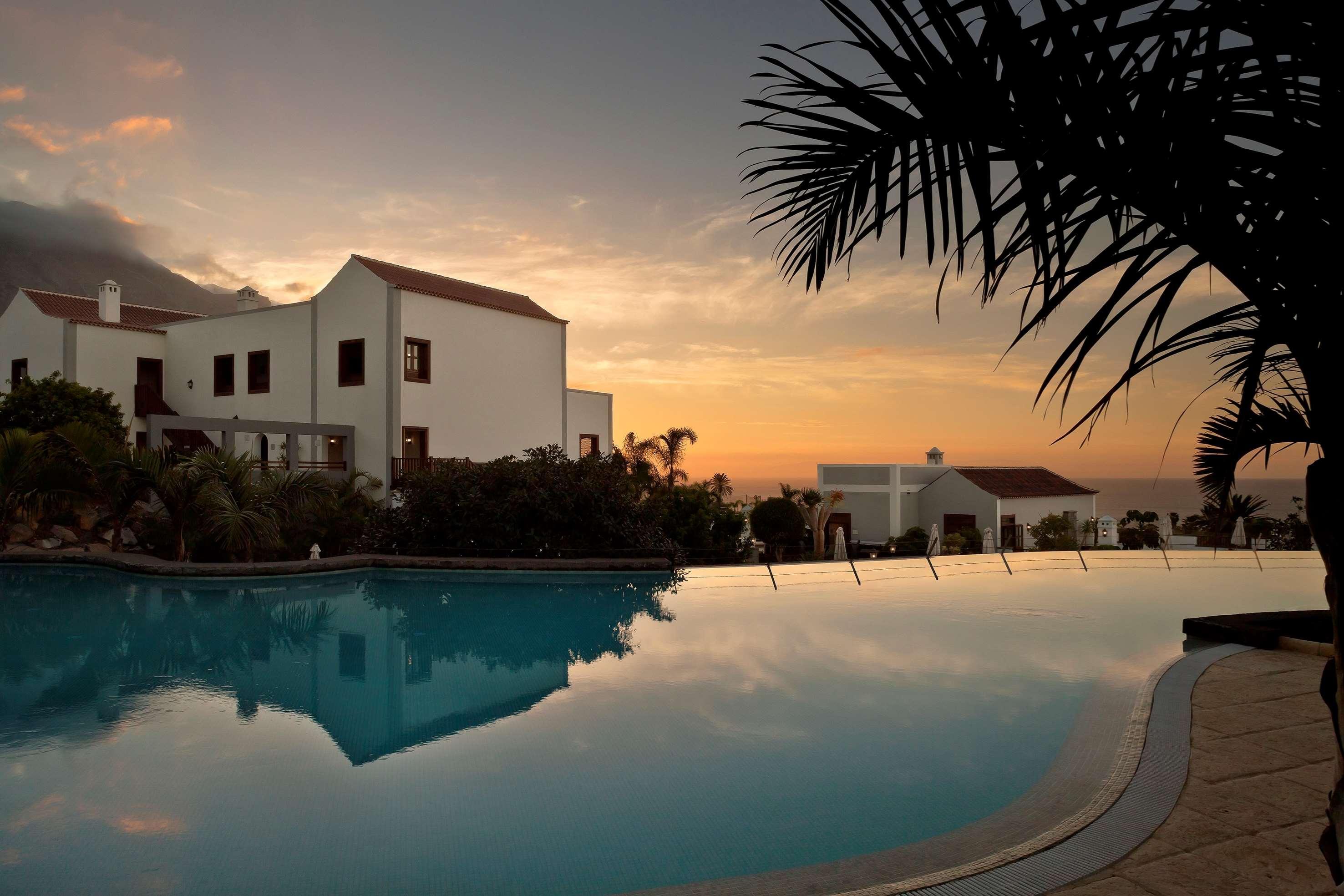 Hacienda del Conde member of Meliá Collection - Adults Only Buenavista Del Norte Exterior foto Sunset at the Sheraton Resort