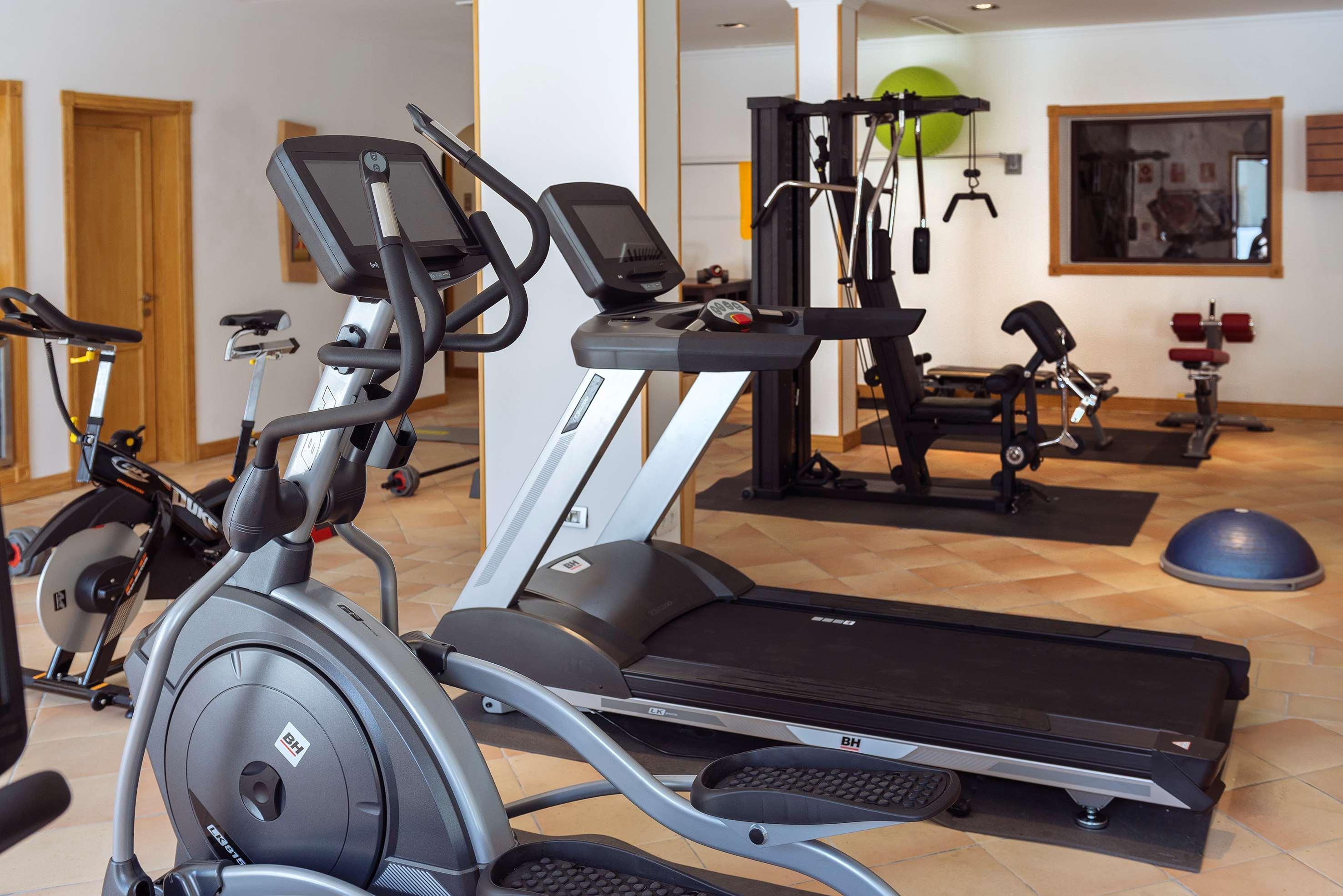 Hacienda del Conde member of Meliá Collection - Adults Only Buenavista Del Norte Exterior foto A selection of exercise machines